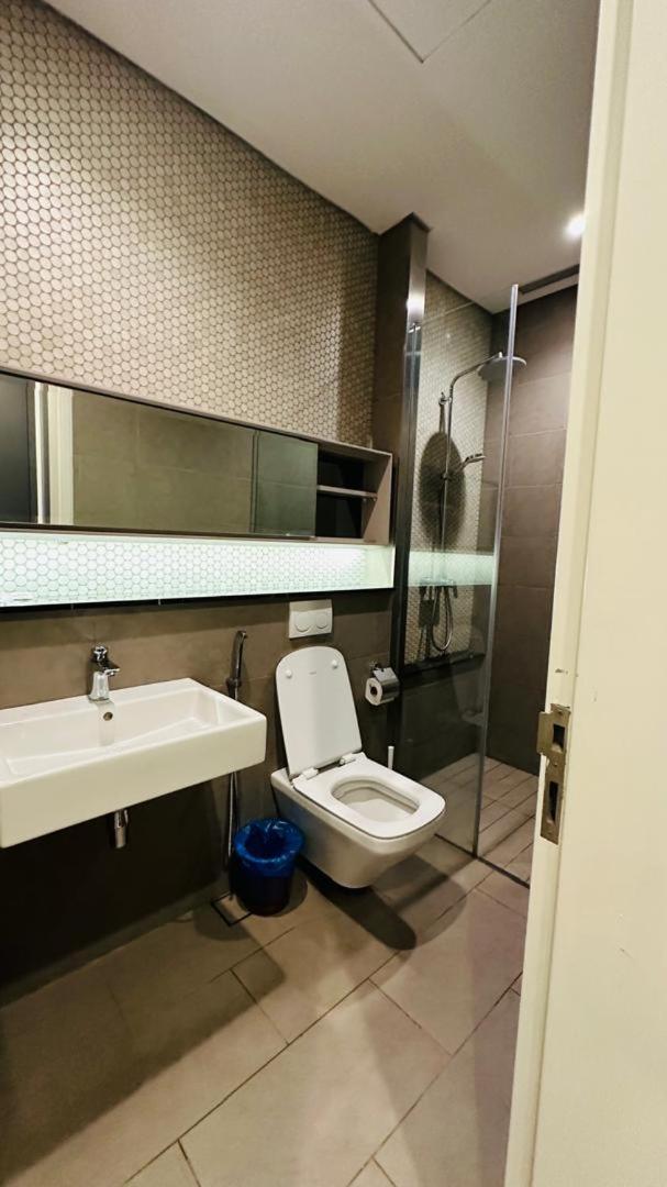 Lucentia Residents At Bbcc Lalaport Bukit Bintang Apartment Kuala Lumpur Exterior photo